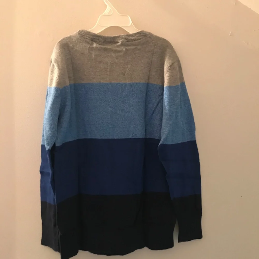 🍓NWT!! Boy’s Multicolor Sweater